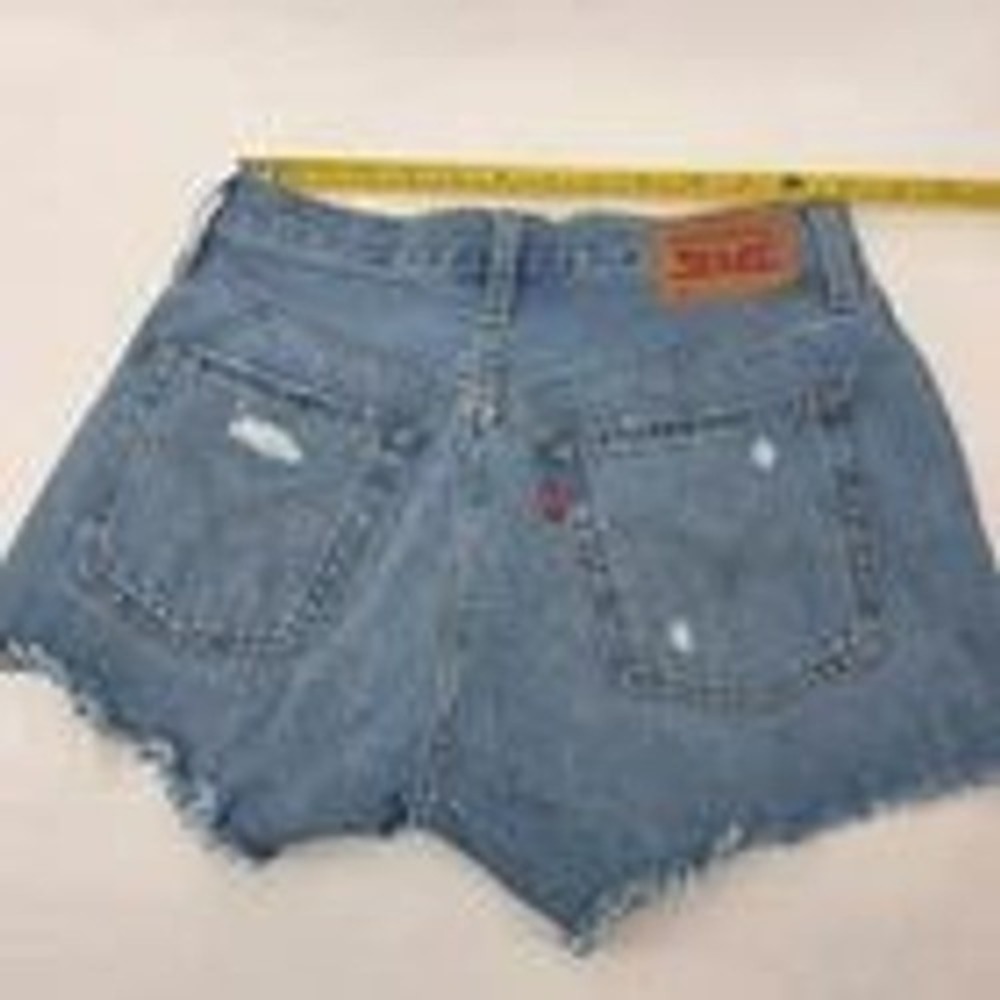 Levis Premium 501 Original Distressed Women Shorts Light Wash W27 Button Fly - Picture 5 of 11